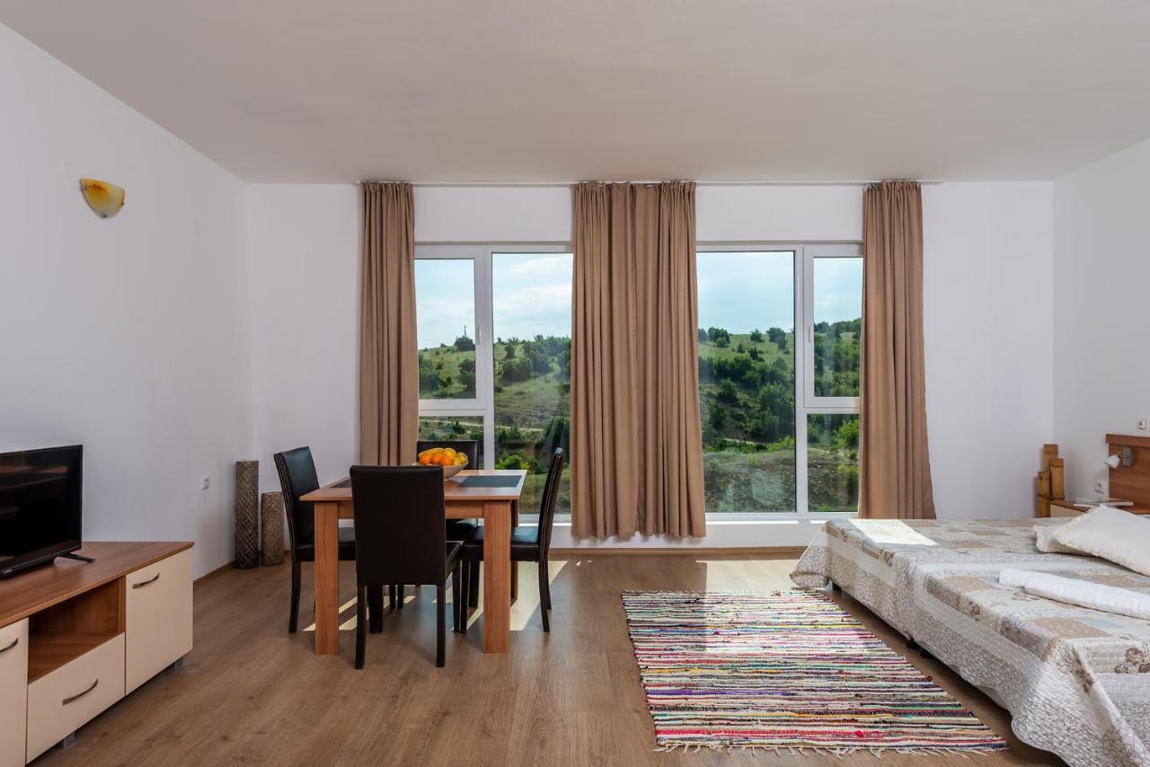 Villa Entre Emona Luaran gambar